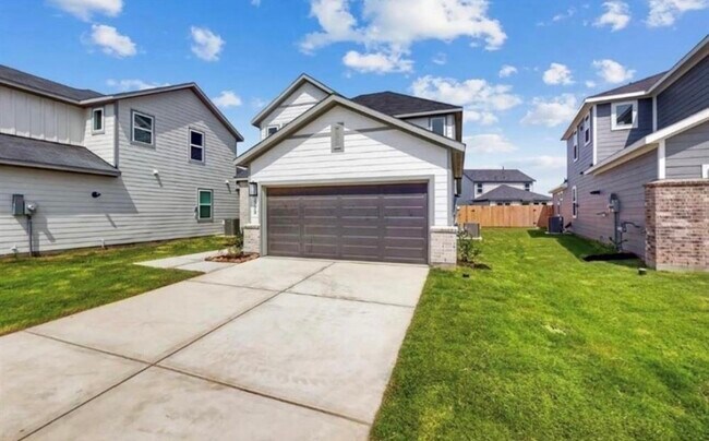 Foto del edificio - 2723 Forest Retreat Ln