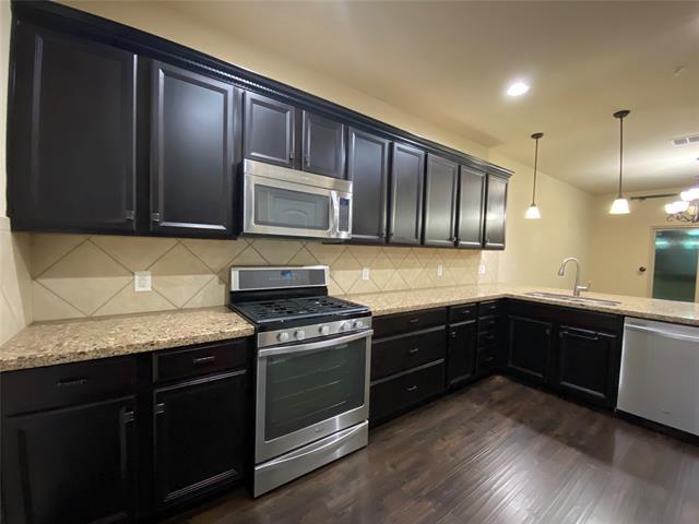 Building Photo - 2617 Jackson Dr