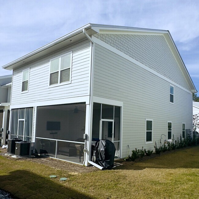 284 Date Palm Lane, Freeport, FL 32439 Townhome Rentals in Freeport