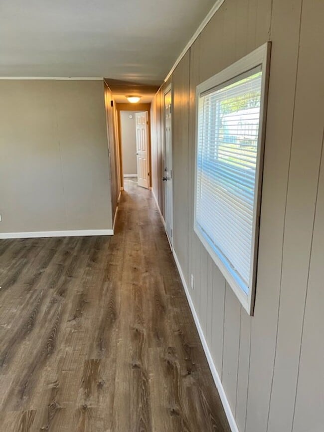 Building Photo - Fantastic 3 Bedroom/2 Bath Home