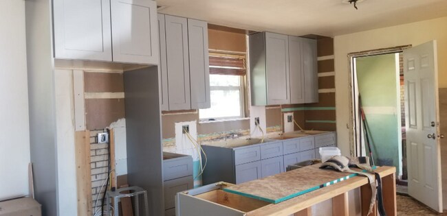 Foto del edificio - 2224 Clearview Ave