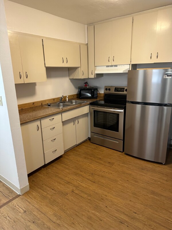 Building Photo - 4303 Northwood Dr
