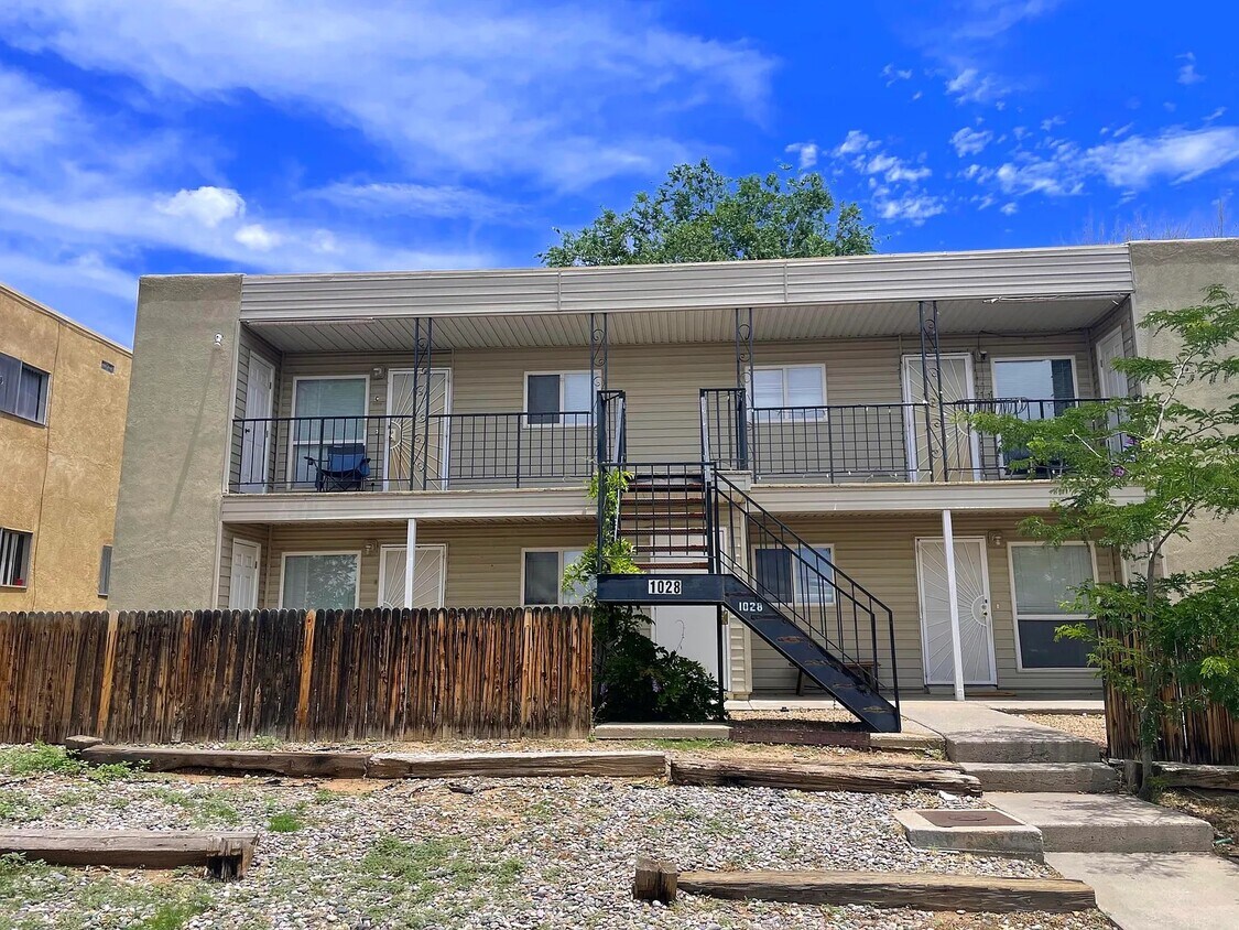 Primary Photo - 1028 Chelwood Park Blvd NE