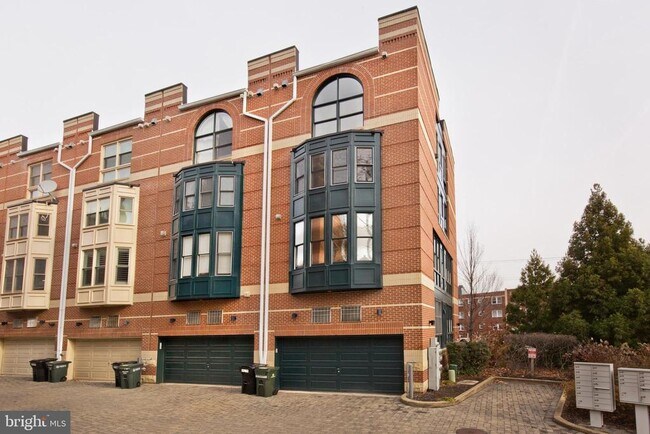 Foto del edificio - 1612 N Rhodes St