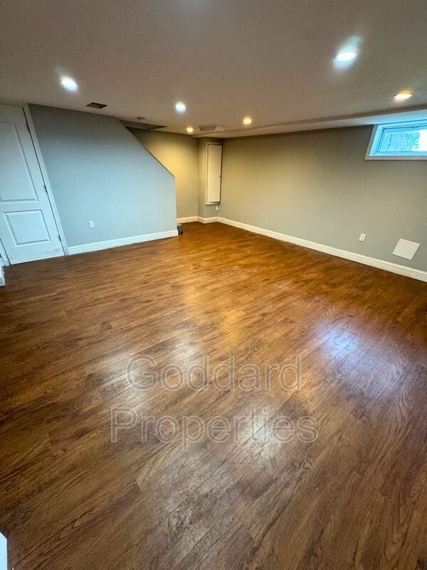 Building Photo - 1822 Edgewood Rd