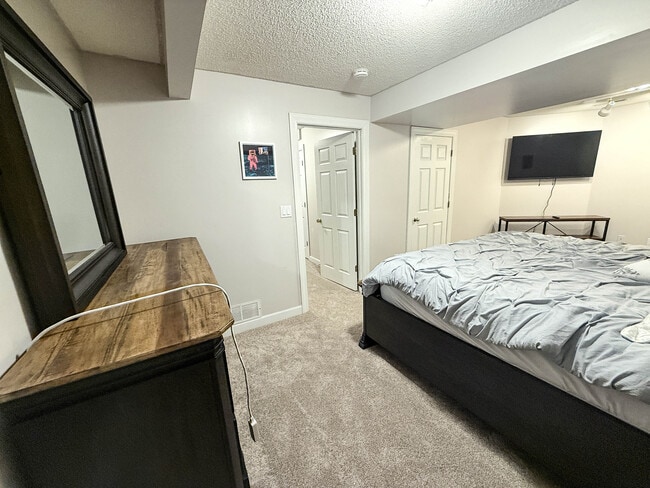 Building Photo - 1702 Garrison Pl