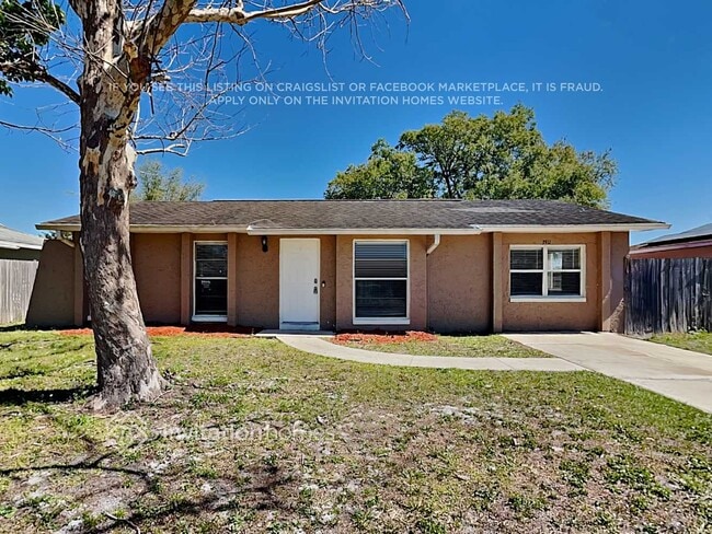 Building Photo - 3911 Wingward Ave