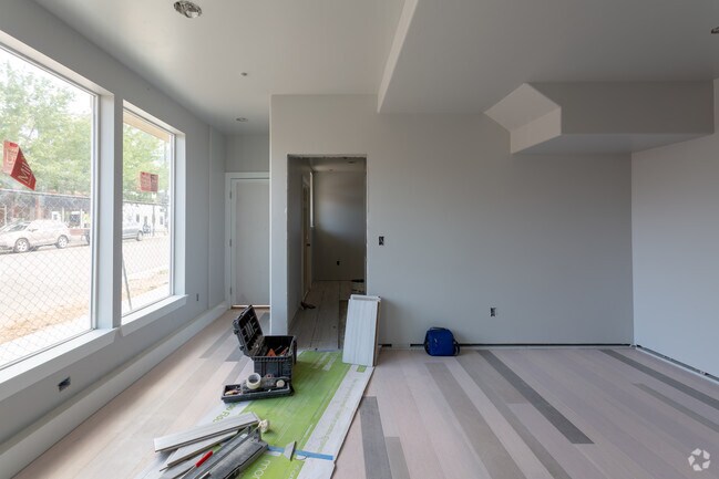 Interior Photo - 4431-4437 Tennyson St