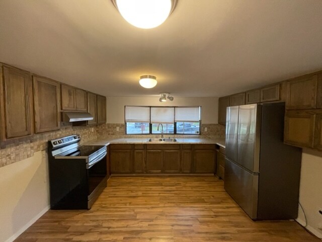 Primary Photo - 3059 Safronia Shores Rd