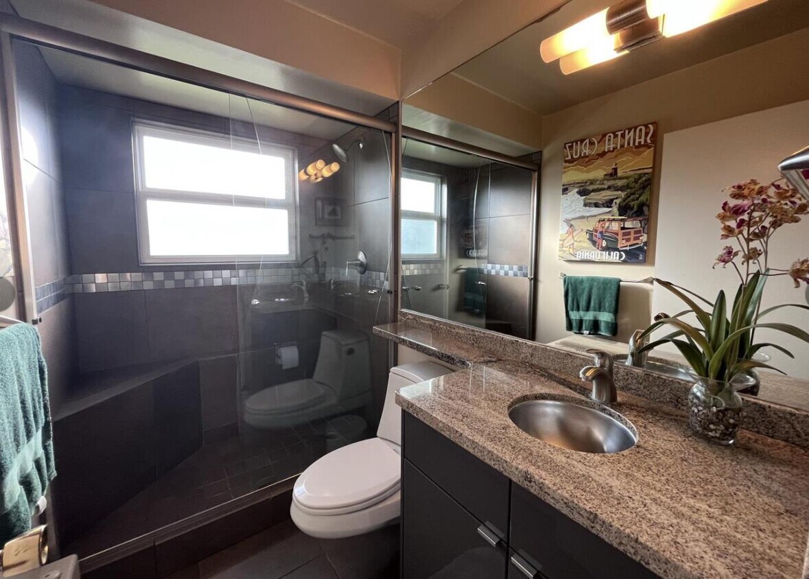Foto principal - 880 W Cliff Dr