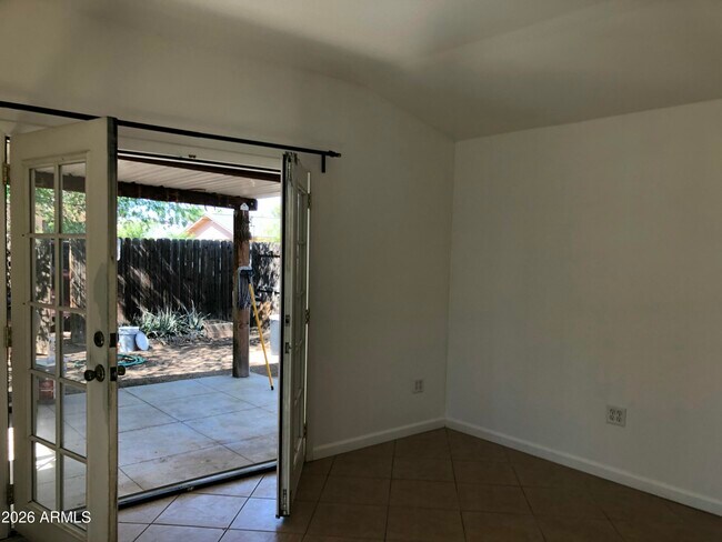 Foto del edificio - 708 W Howe St