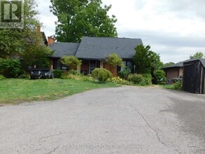 Building Photo - 232 Angeline St N