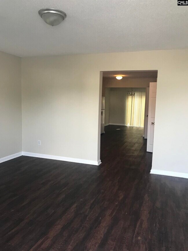 Foto del edificio - 519 Summit Terrace Ct