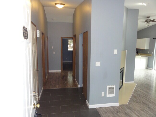 Foto del edificio - 9707 11th Avenue Ct E