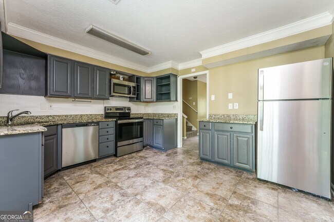 Foto del edificio - 2464 Landington Way NW