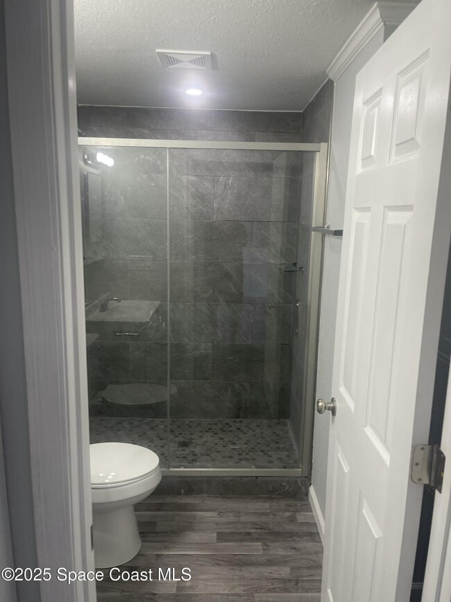 Building Photo - 1750 Bottlebrush Dr