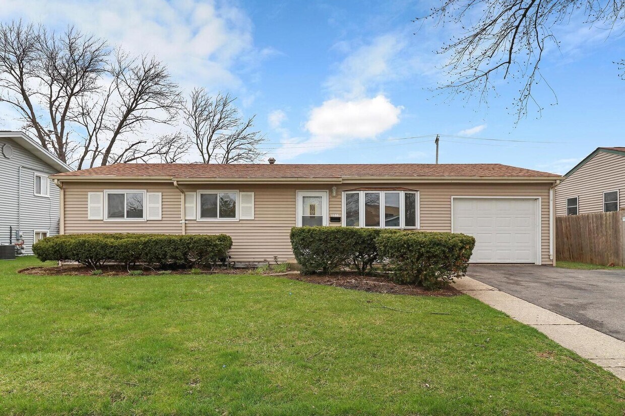 Foto principal - 1180 Larkdale Row