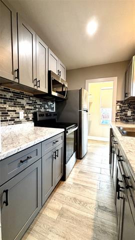 Foto del edificio - 601 S Oak Cliff Blvd