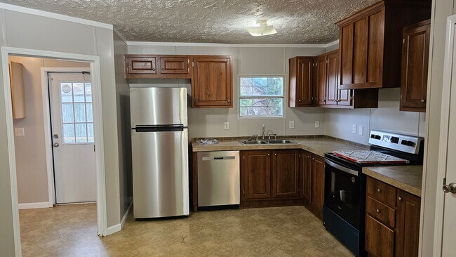 Foto del edificio - 3 bedroom, 2 bathroom Double Wide