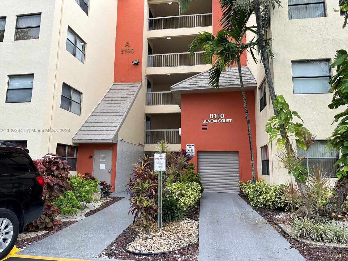 8160 Geneva Ct Unit 501, Doral, FL 33166 Room for Rent in Doral, FL