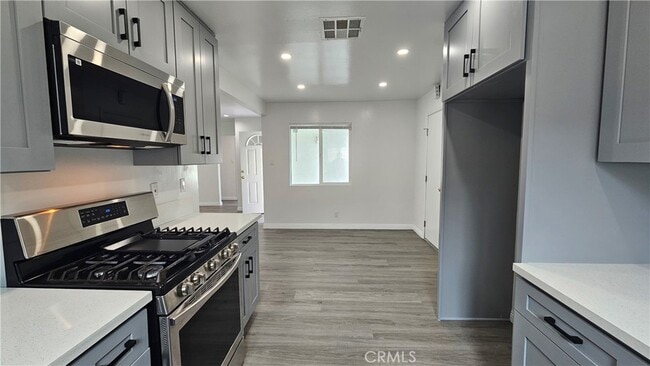 Building Photo - 16245 Londelius St