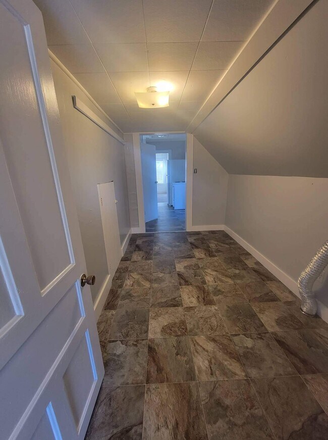 Lavadero - 184 S Main St