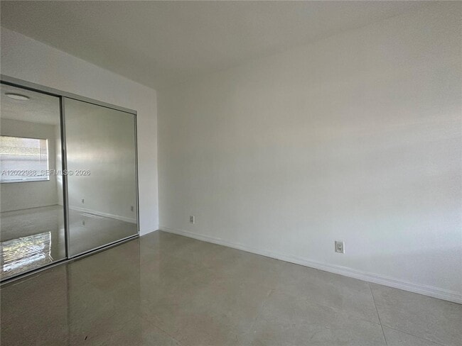 Foto del edificio - 480 NW 42nd Ct
