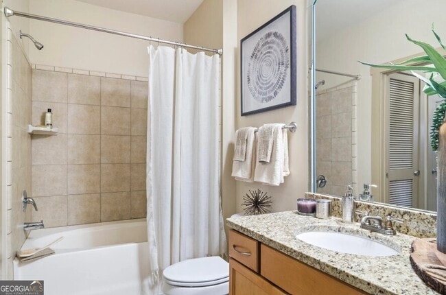 Building Photo - 1740 Century Cir NE