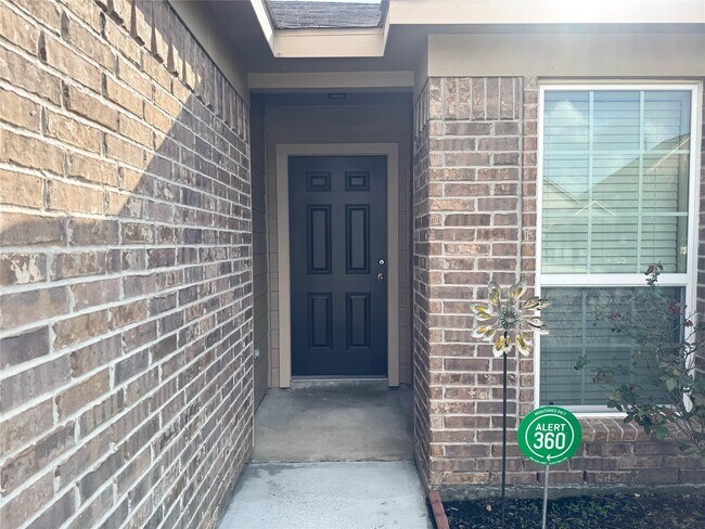 Foto del edificio - 18323 Spruce Tree Line Trl