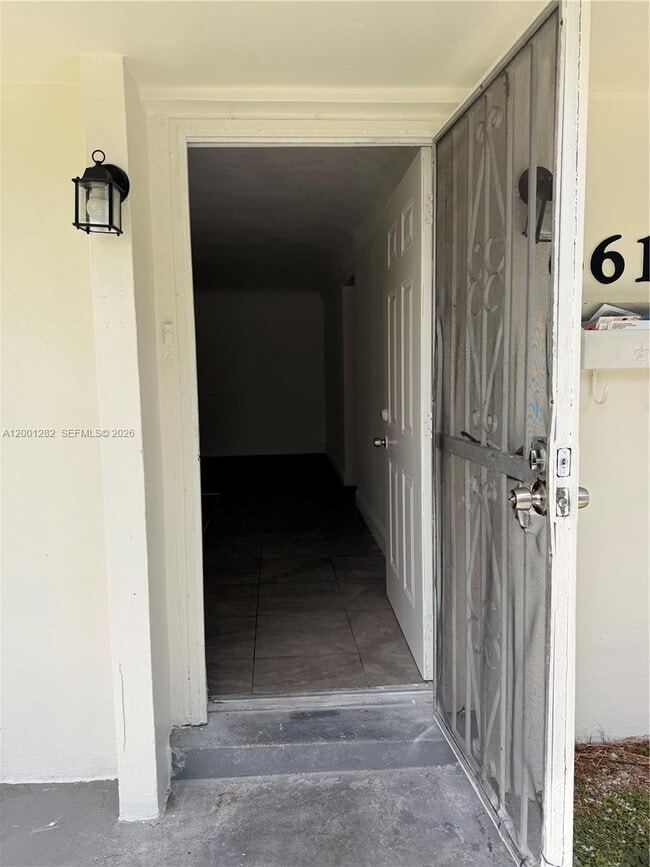Building Photo - 6613 Evergreen Dr