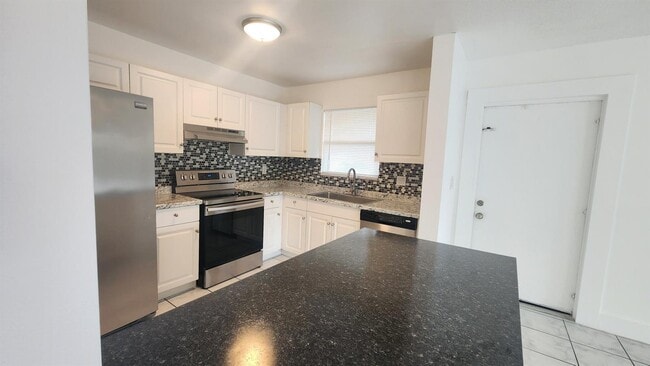 Building Photo - 517 Dotterel Rd