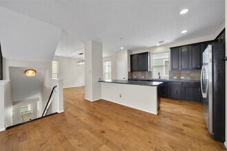 Building Photo - 3323 Masters Point Dr
