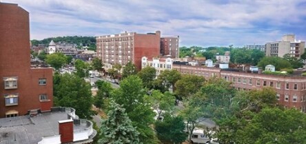 Foto del edificio - 1243 Beacon St