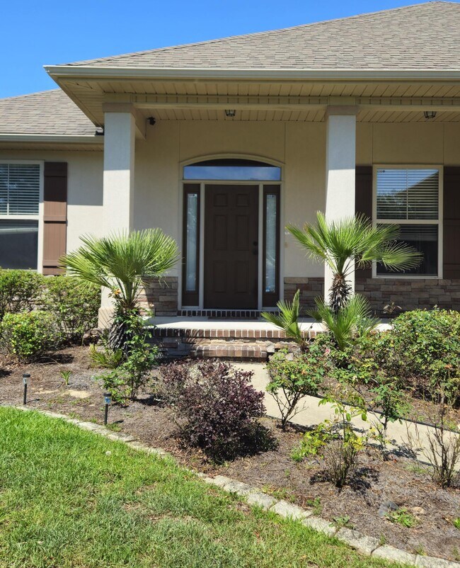 Building Photo - 135 Alicia Dr