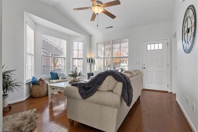 Foto del edificio - 1173 Kelso Ln