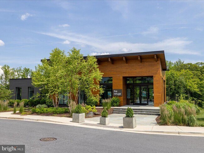 Building Photo - 3304 Pitch Pine Dr