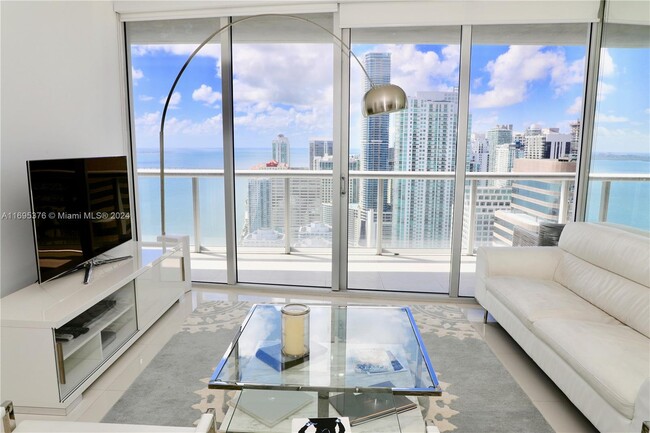 Foto del edificio - 495 Brickell Ave