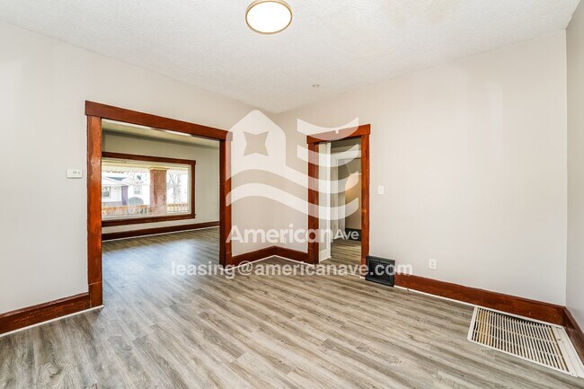 Foto del edificio - 913 Bedford Ave SW