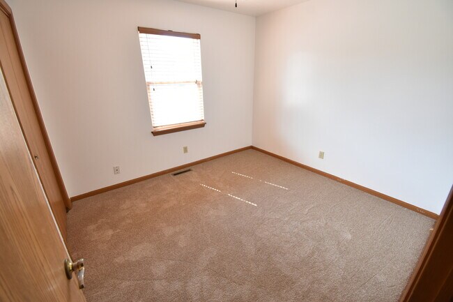 Foto del edificio - 335 Channing Ave