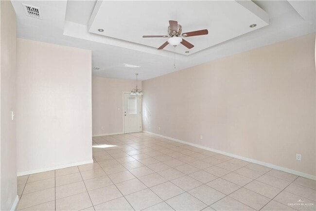 Building Photo - 18 N Ebony St