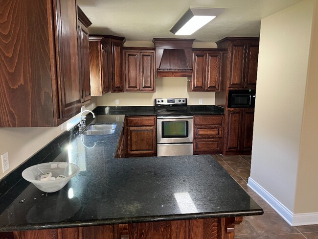 Foto del edificio - 121 Eagle Point Rd