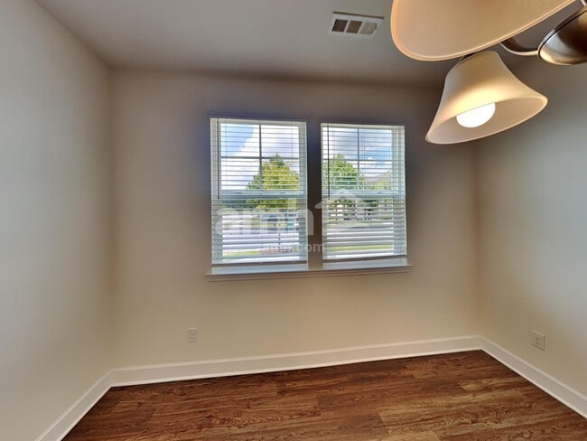 Building Photo - 5083 Trailwater Dr