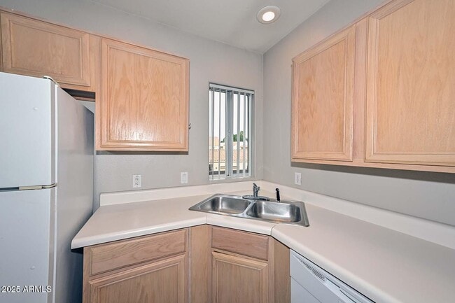 Foto del edificio - 7101 W Beardsley Rd