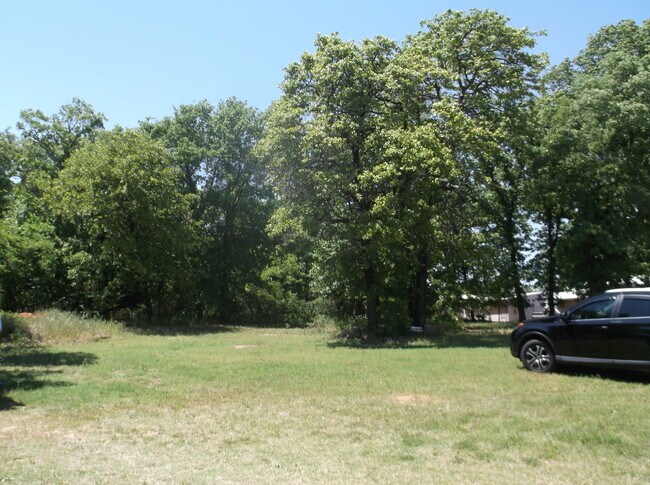 Foto del edificio - Cabin/Tiny House, 1 bed, 1 Bath on 2 Acres