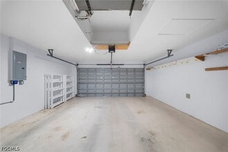 Building Photo - 15624 Sunny Crest Ln