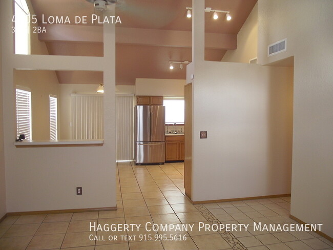 Foto del edificio - 4605 Loma De Plata Dr