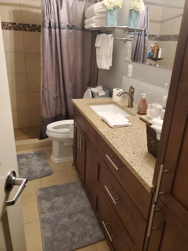 2311 Kent Des Moines Rd Unit A101, Des Moines, WA 98198 Condo for Rent in Des Moines, WA