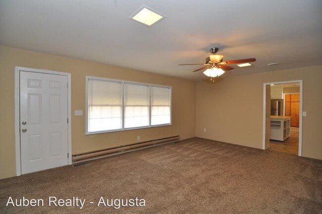 Building Photo - 2622 Leland Dr