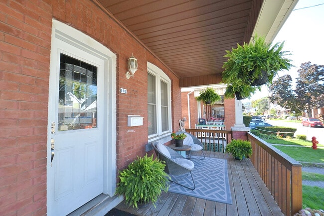 Building Photo - 102 Belmont Av