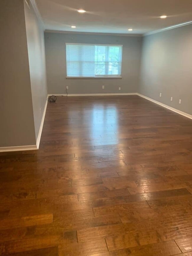 Living Room - 2700 Bellefontaine St